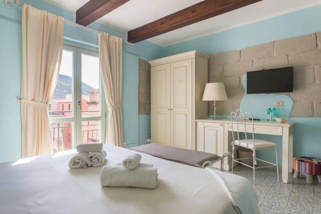 Madalen Guest House Боза Екстер'єр фото