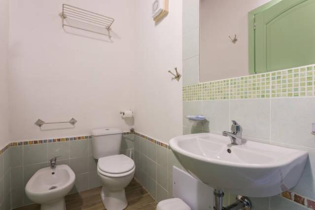 Madalen Guest House Боза Екстер'єр фото